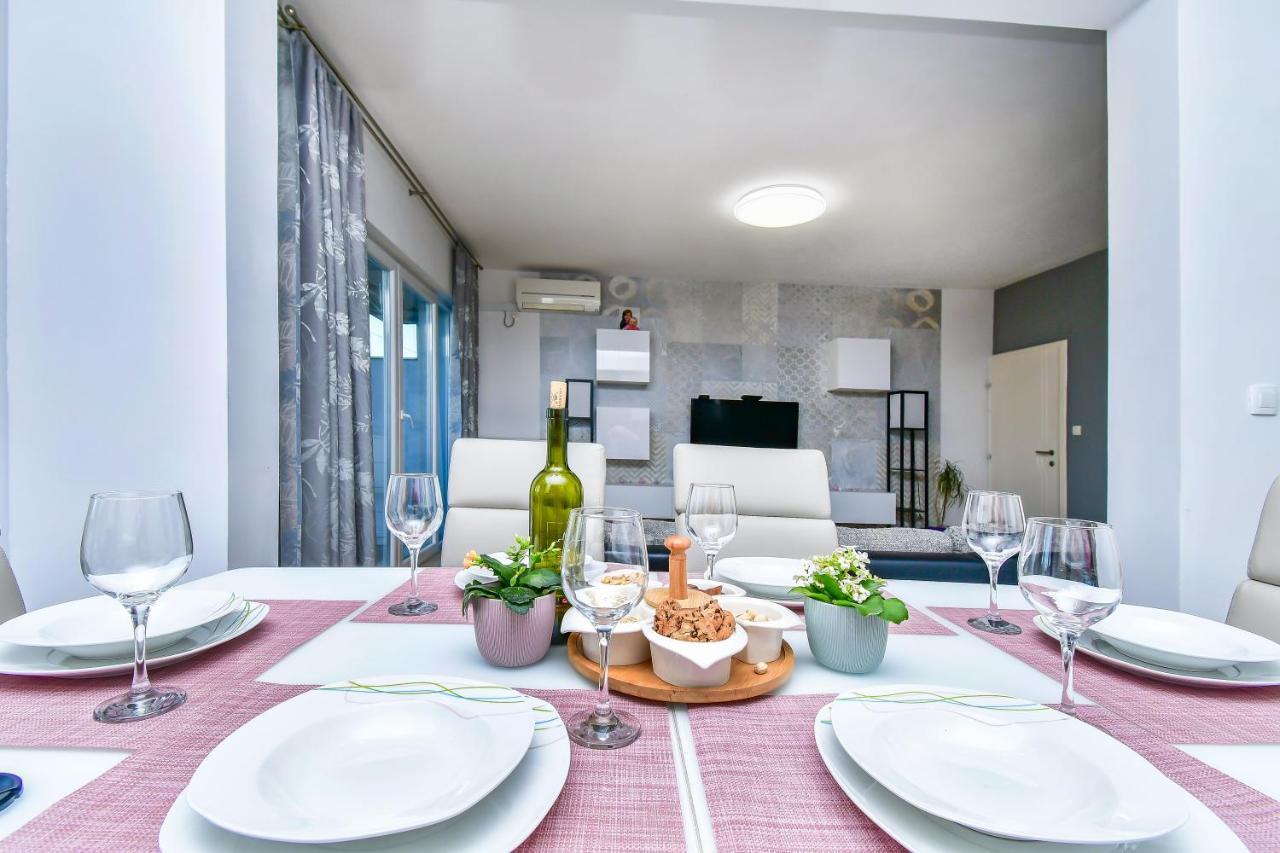 Apartment Ela Omiš Exteriér fotografie