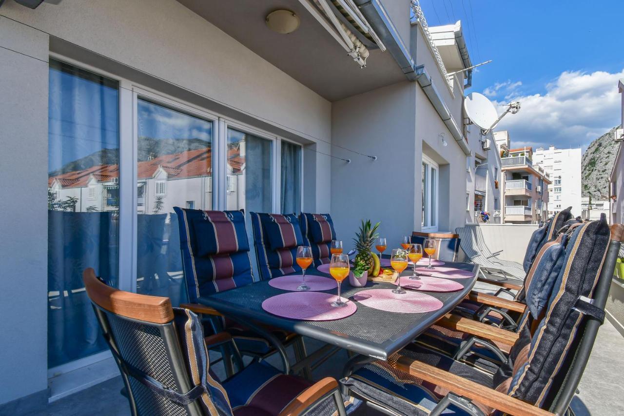 Apartment Ela Omiš Exteriér fotografie